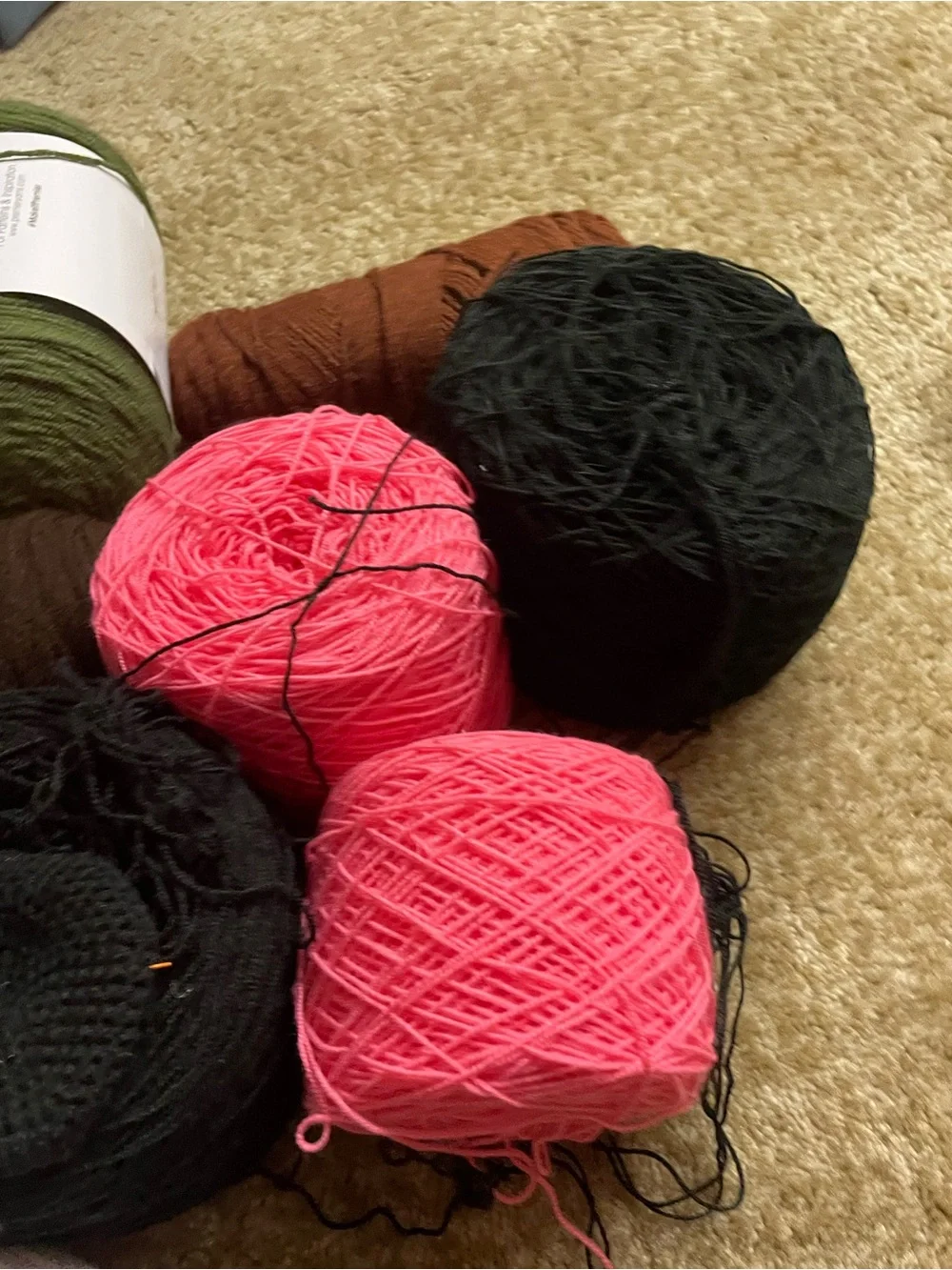 Random Yarn Lot - Picture 6 of 6